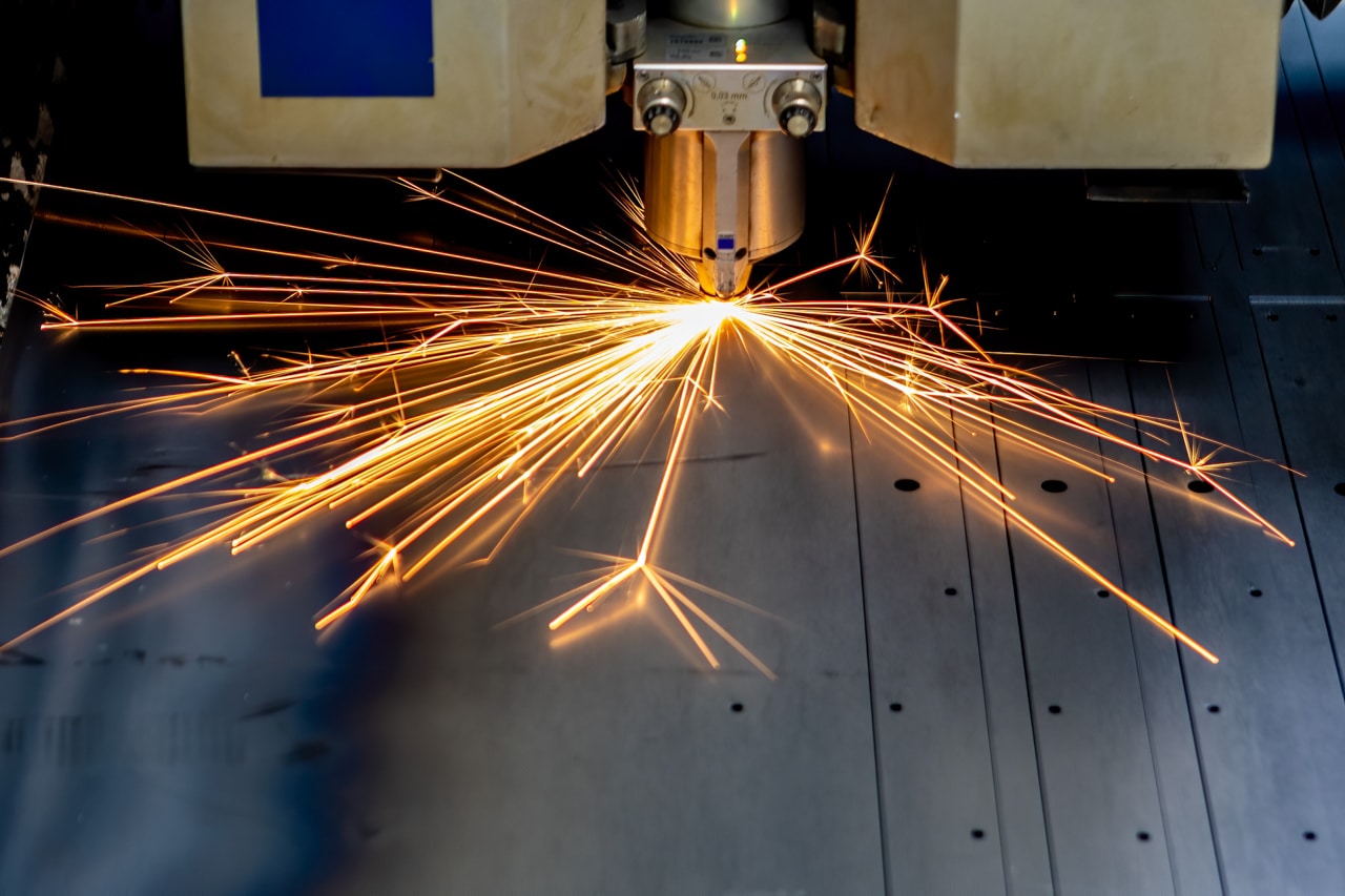 Automated stainless steel cutting machine produces sparks while in motion Can Citric Acid Passivation Remove Surface Contamination from Laser-Cut Stainless Steel?